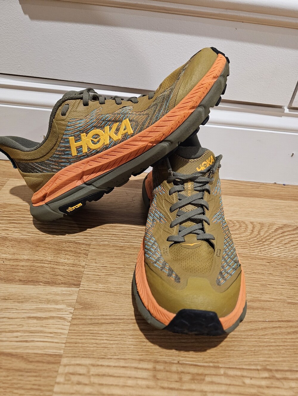 Men’s HOKA Mafate Speed 4 trail running shoes, size 9D